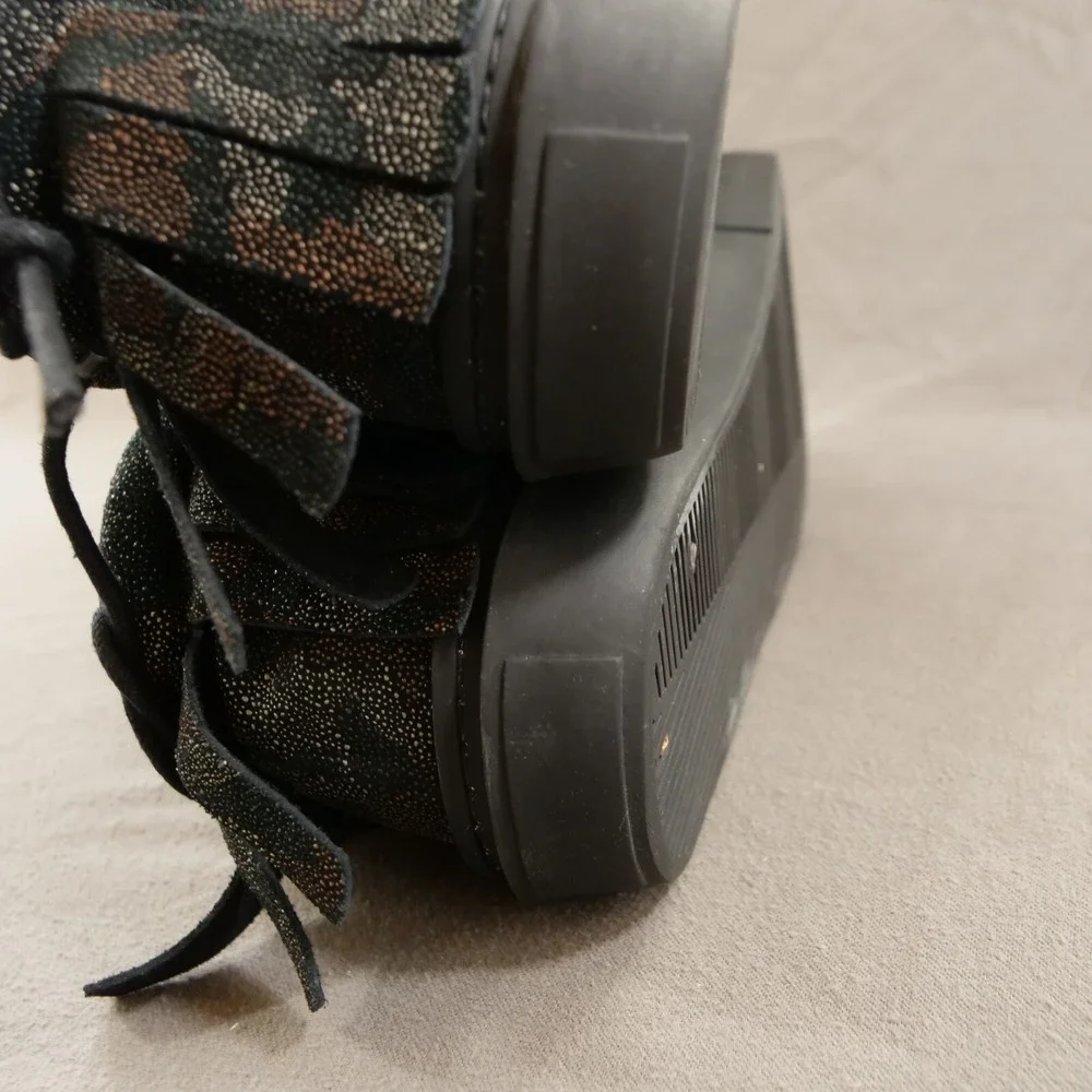 Clear Water Shoes Sneakers Mens 11 Black Camo Lace Up Mid Top One o One